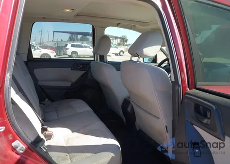 2015 Subaru Forester 2.5I Premium z USA, uszkodzony, nr VIN JF2SJADCXFH582040